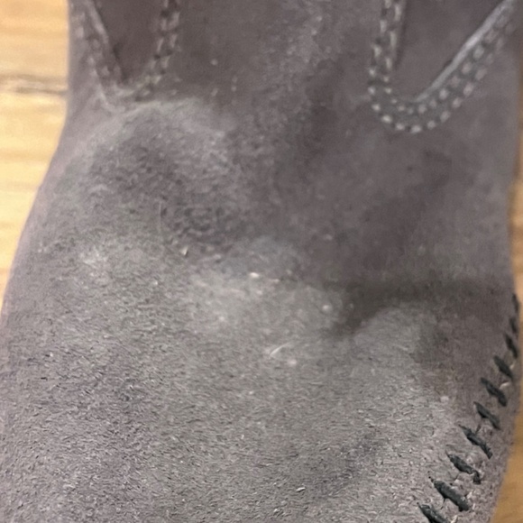 Minnetonka 2 layer gray suede fringe boots, size 8, cowboy chic, boho - Picture 3 of 14